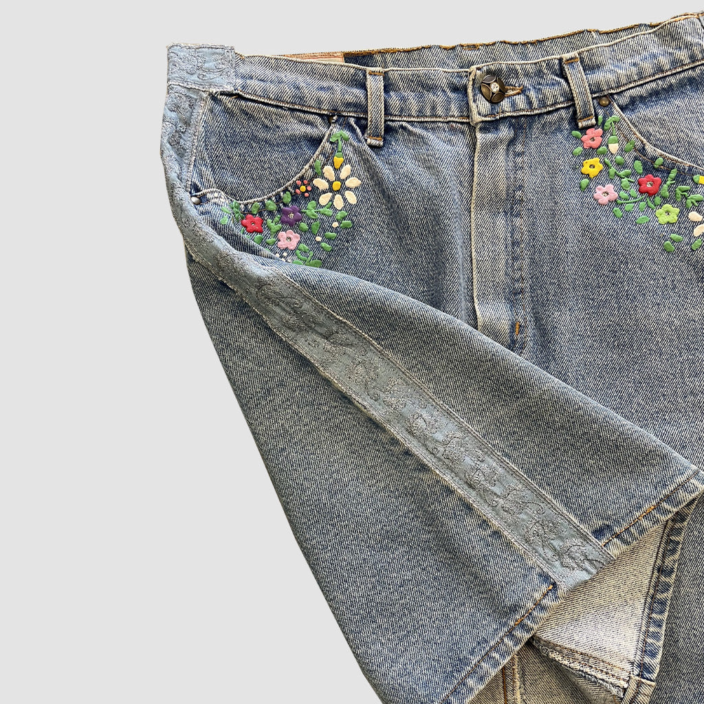 Vintage Miniskirt with little flowers details 1980s