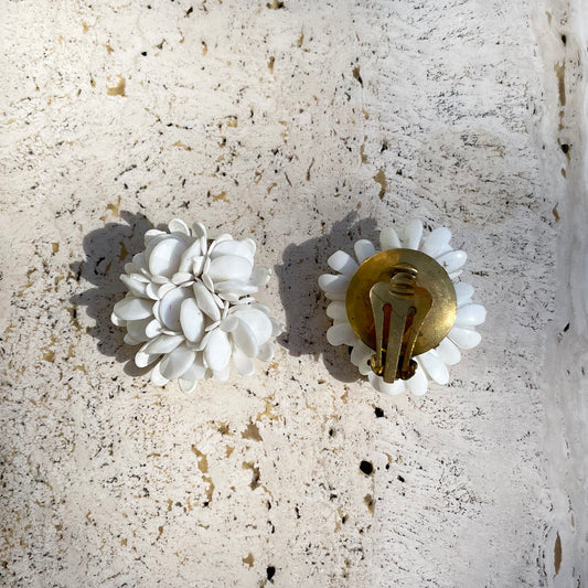 Vintage White Pearl Earring 1960s